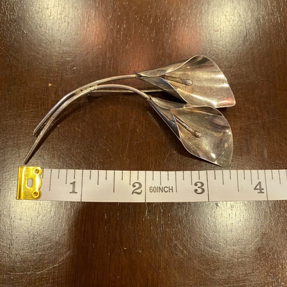 Vintage Stuart Nye Sterling Silver double Cala Lily Brooch - Picture 9 of 12